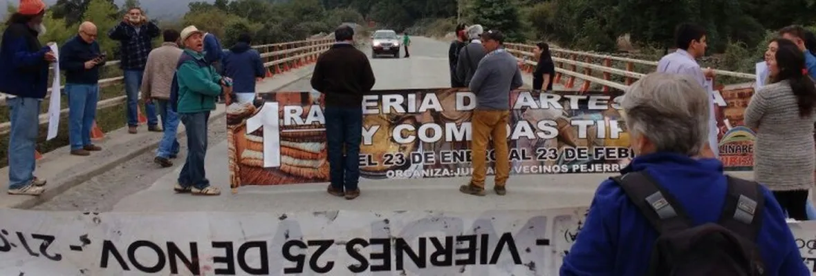 Vecinos se toman puente Pejerrey en rechazo ante avance del proyecto hidroeléctrico Achibueno