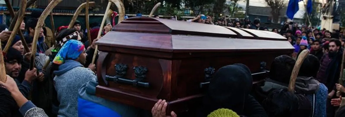 ¿Homicidio? Abogados de familiares de comuneros mapuche asesinados cuestionan tesis de legítima defensa de latifundista