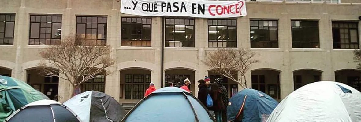 Estudiantes de U. Federico Santa María de Hualpén suman a Valparaíso y se toman casa central