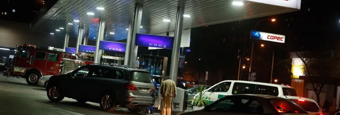 Trabajadores subcontratados de Copec exigen mejoras salariales