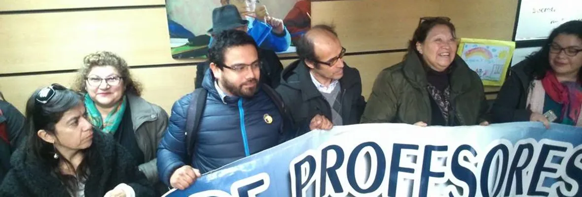 Profesores se toman Seremi de Educación en rechazo a proyecto de Nueva Educación Pública