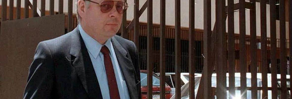 Médico de Colonia Dignidad deberá cumplir condena en Alemania por ser cómplice de abuso sexual contra 16 menores