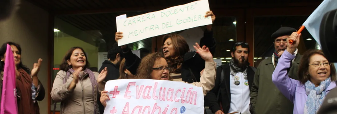 Ordenan arresto de Alcalde de Bulnes por no pagar dineros adeudados a profesores