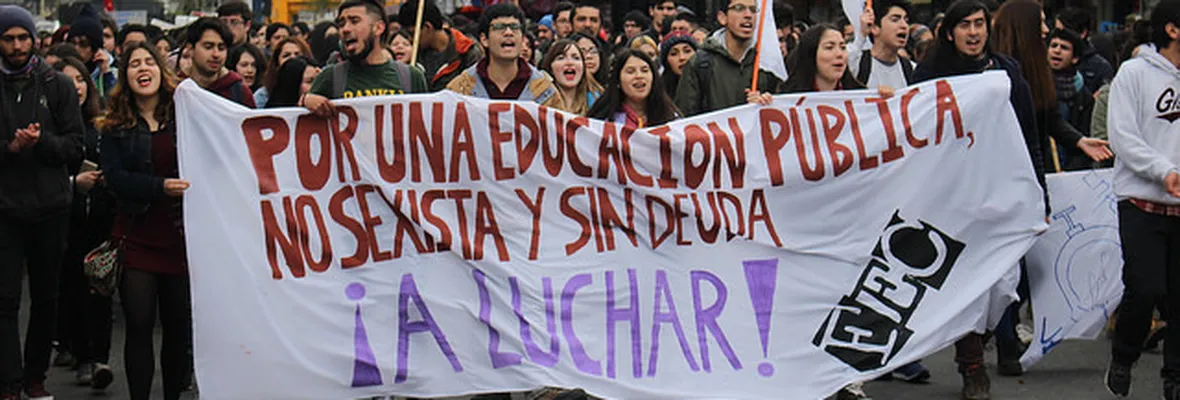 Estudiantes marchan contra proyecto Ley de Universidades Estatales: fue aprobado hoy en la Cámara de Diputados