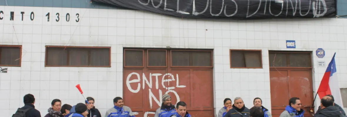 Trabajadores de contratista de Entel, Carabineros, PDI y Registro Civil están en huelga y son reemplazados por rompehuelgas