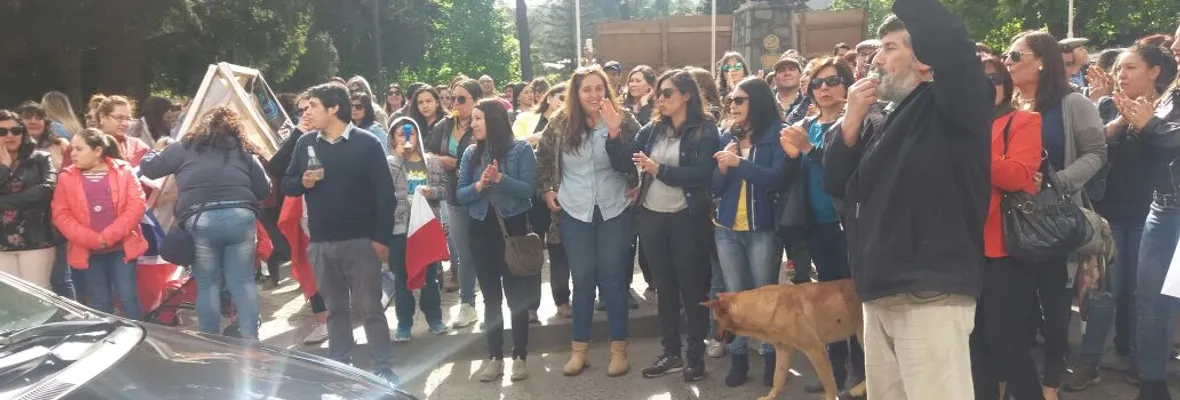 Trabajadores de la educación de Tomé en paro ante eventuales despidos y disminución de horas