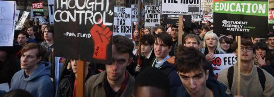¡Educación gratuita con impuestos a los ricos!, la demanda de estudiantes ingleses en las calles