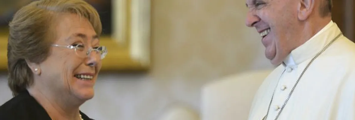 El Papa visita un Estado laico