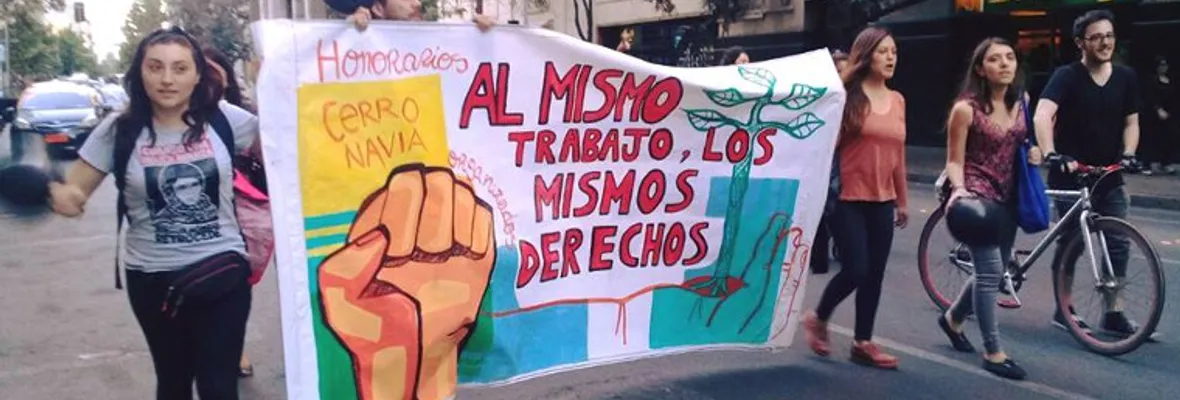 Precariedad laboral de quienes trabajan a honorarios: Despiden a 40 en Cerro Navia sin justificación