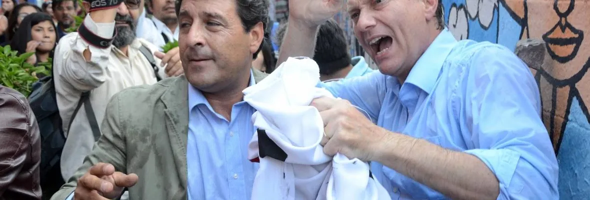 Nuevamente repelido: Funan presentación de JA Kast y es agredido en la UNAP de Iquique