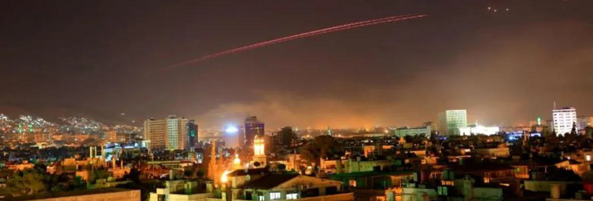 EE.UU. Francia y Reino Unido atacan distintos objetivos en Siria: defensa antimisiles ruso-siria responde