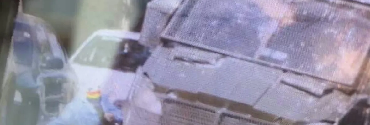 Carabineros atropella a estudiante que protestaba frente a la Universidad ARCIS, en Santiago