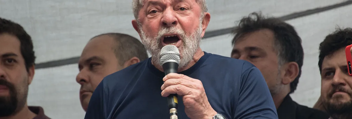 Lula cesa en sus cargos a 40 militares de la residencia presidencial de Brasil