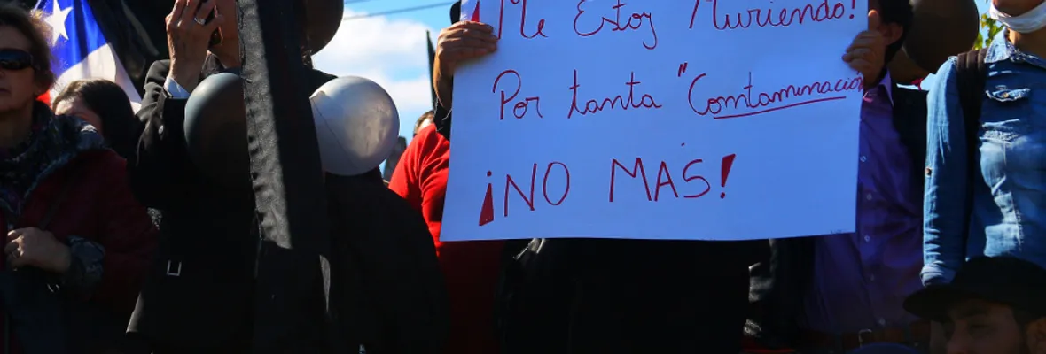 FOTOS | Multitudinaria marcha en Coronel por casos de envenenamiento de niños y adultos con metales pesados