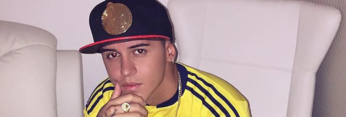 Acusan a reggaetonero Kevin Roldan de intentar tener sexo con dos menores de edad en su paso por Chile