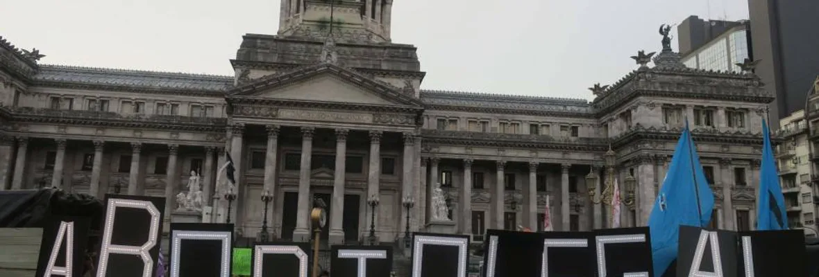 Cámara de Diputados argentina aprueba aborto legal en histórica jornada