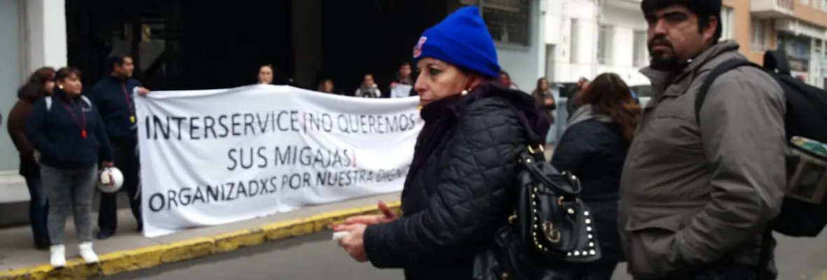 Trabajadores/as subcontratados de la PUC comienzan huelga legal por malas condiciones laborales
