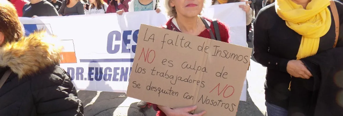 Trabajadoras/es de salud municipal paralizan y protestan contra agresiones originadas en el deficiente sistema sanitario