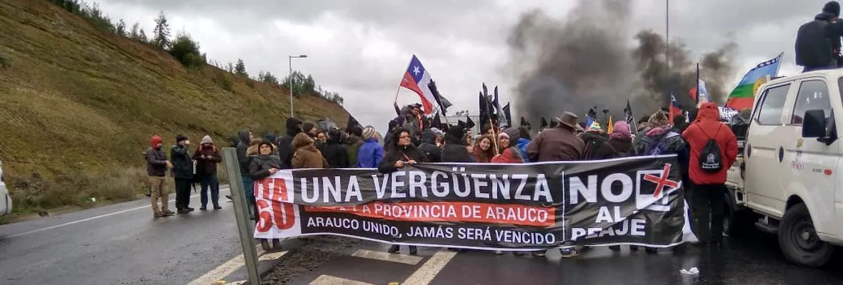 Organizaciones sociales de Arauco cortan la ruta 160 protestando contra el alza del peaje