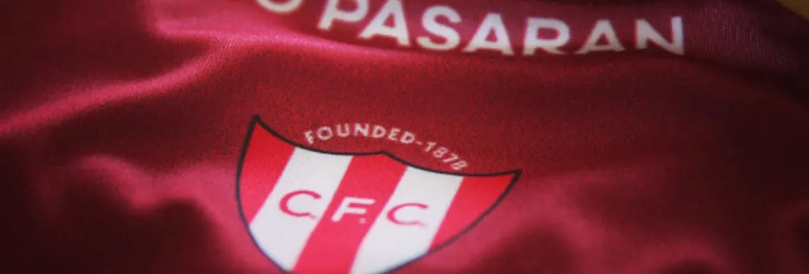No Pasarán: Camiseta de club de fútbol inglés homenajea Brigadas Internacionalistas que lucharon contra el fascismo en Guerra Civil española