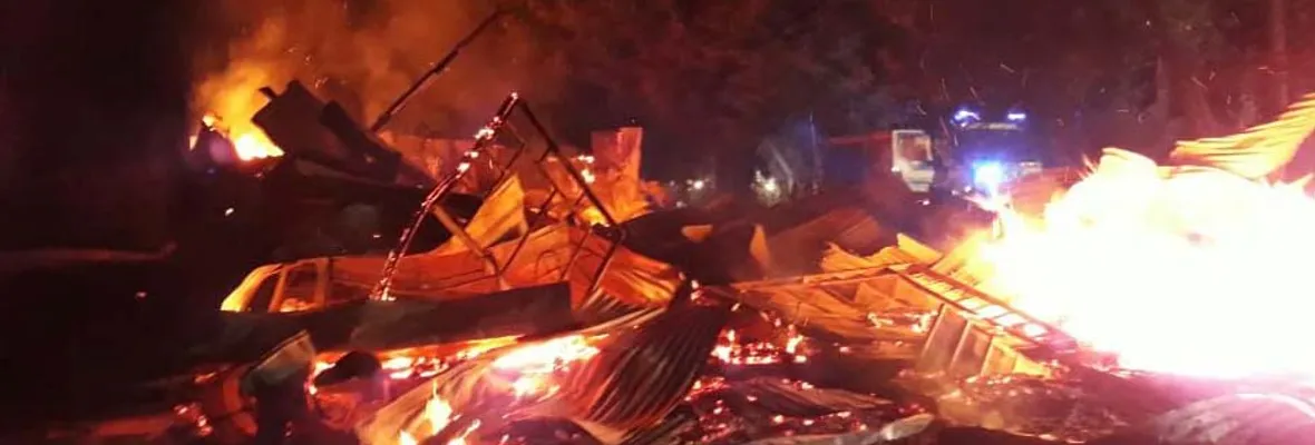 Iglesia evangélica fue consumida por el fuego tras un presunto ataque incendiario en Padre de las Casas