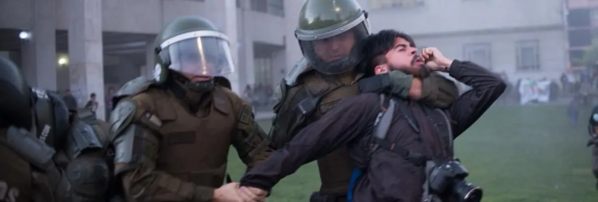 Denuncian a Carabineros por violentas detenciones, disparos y exceso de lacrimógenas en Concepción