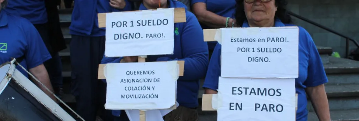 Trabajadoras/es del aseo de la Unab finalizan huelga tras 14 días de movilización