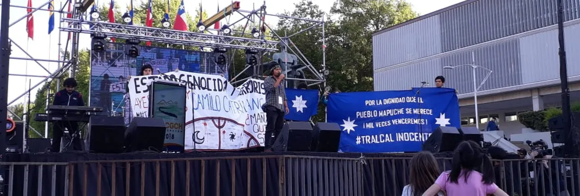 Intervienen Congreso de Geología exigiendo justicia por Catrillanca y libertad a los Tralcal