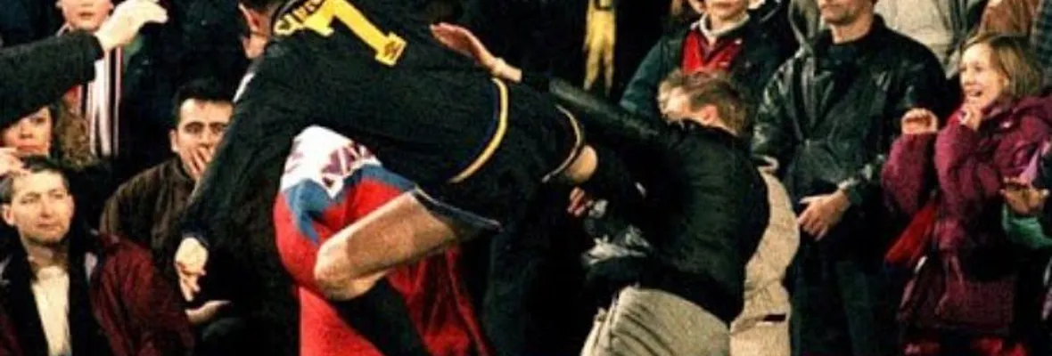 30 años de la mítica patada de Éric Cantona a hincha de extrema derecha
