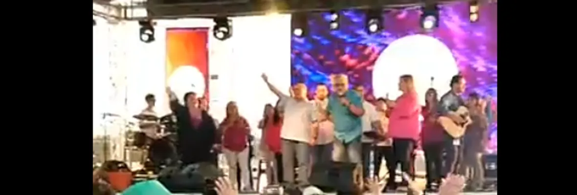 Alcalde Boris Chamorro entregó llaves de Coronel… a Jesús…