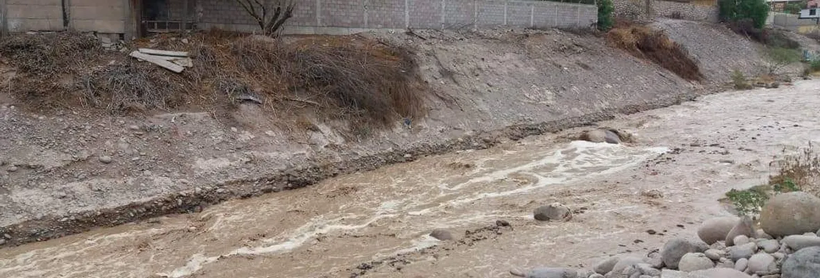 Miles de evacuados, una persona muerta y una niña desaparecida por lluvias altiplánicas en el norte de Chile
