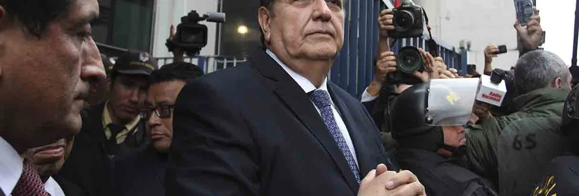 Perú: Fallece expresidente Alan García tras dispararse en la cabeza cuando iba a ser detenido por caso de corrupción