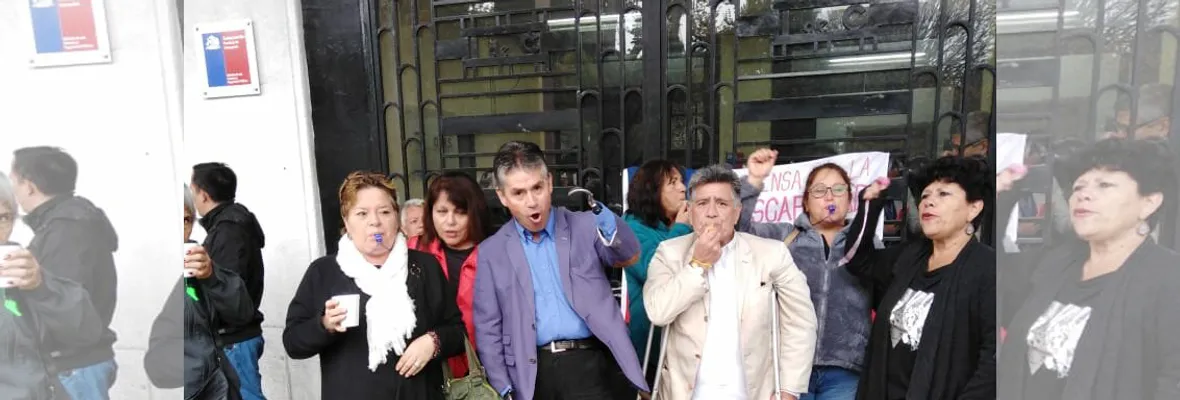 Agrupación de discapacitados se tomó Gobernación de Concepción exigiendo al gobierno cumplir compromisos