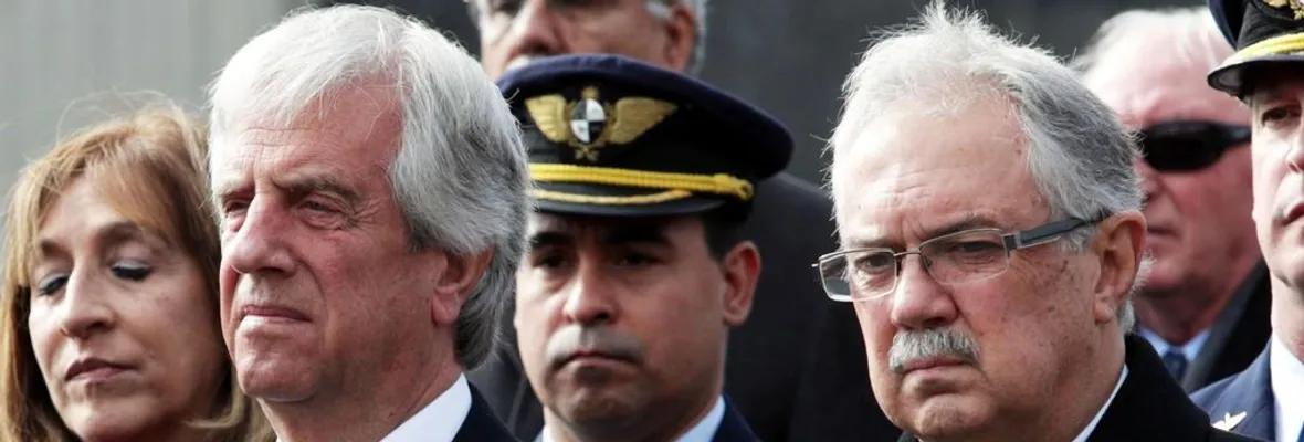 Uruguay: destituyen al ministro de Defensa y a toda la cúpula militar