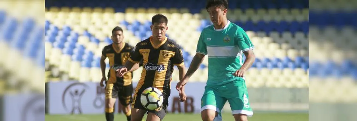 Vial debuta con un empate mientras D. Concepción asume liderato en Tercera A