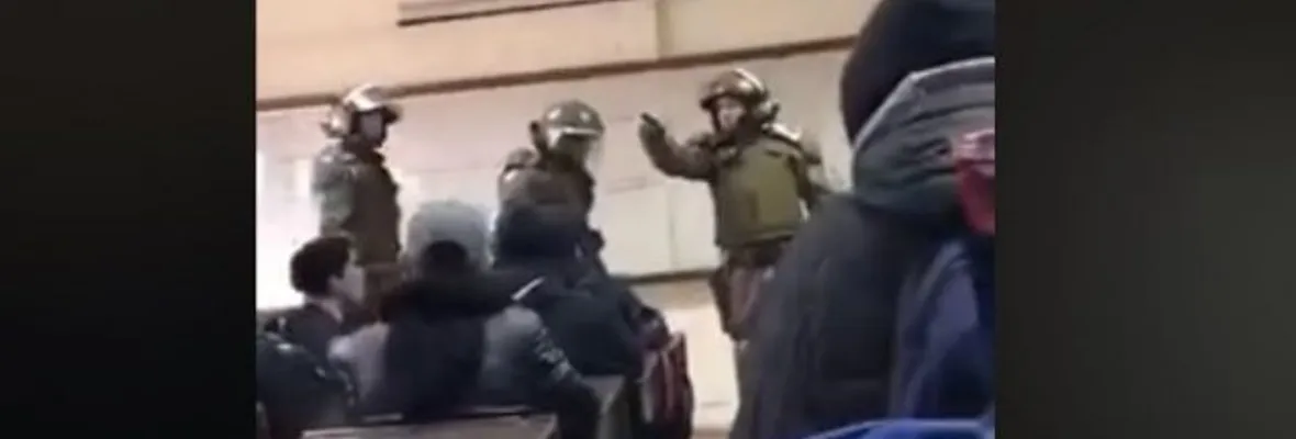 “El uso de gases lacrimógenos nunca debe hacerse en lugares cerrados” Amnistía critica el actuar de Carabineros en el Instituto Nacional.