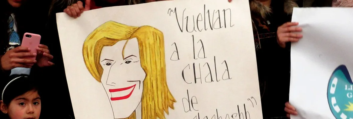 Profesores y profesoras: un paro con réplicas diarias