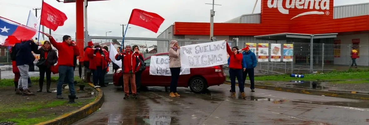 Supermercados cerrados y otros funcionando a medias marcan el 1º día de huelga del SIL de Walmart