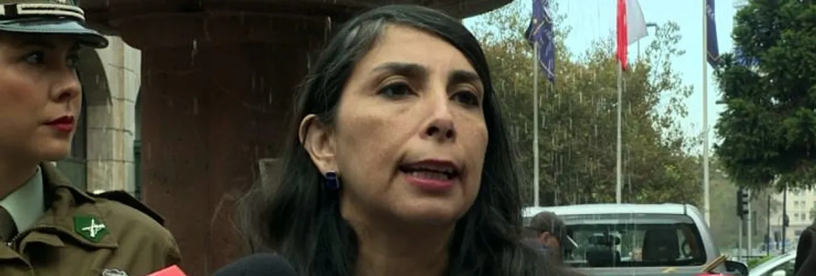 Juez declara inadmisible querella de Karla Rubilar contra estudiante del Instituto Nacional y la critica por exponerlo públicamente