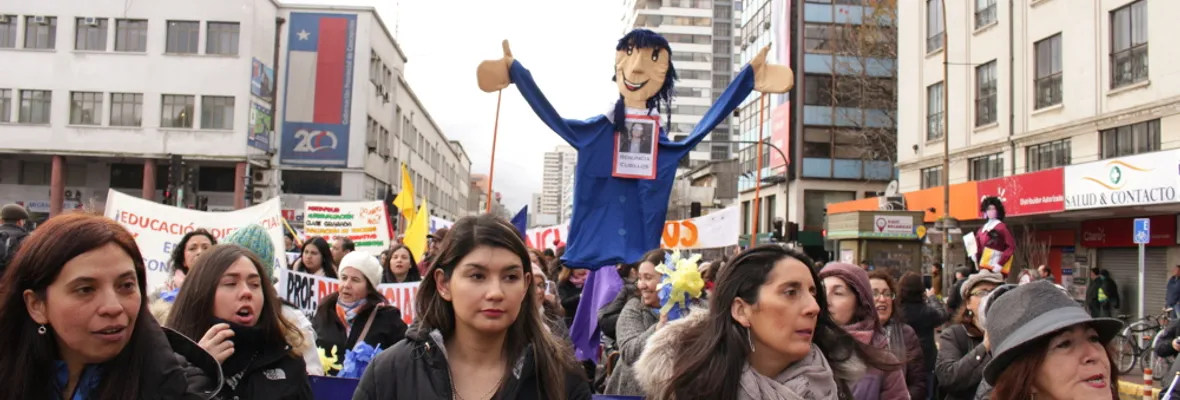 Nueva mofa: Cubillos ofrece asignación a educadoras diferenciales a condición de hacer “cursos”