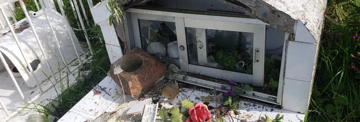 Desconocidos habrían atacado tumbas del Cementerio Simbólico de pescadores de Tumbes