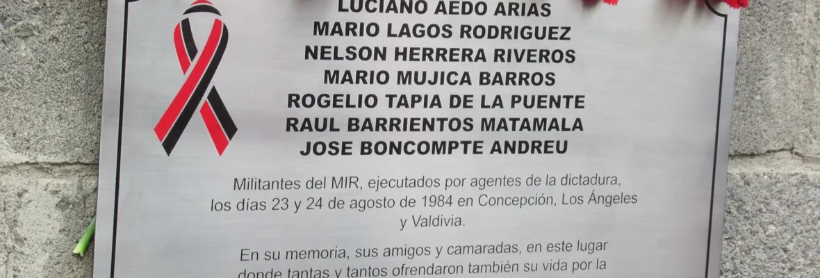 Crónica | Inauguran placa en Villa Grimaldi en homenaje a los 7 combatientes del MIR asesinados en la Operación Alfa Carbón
