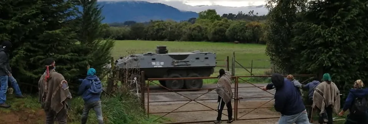 Comunidades mapuche protestan en defensa del Lago Lanalhue ante la visita del ministro Chadwick al Biobío