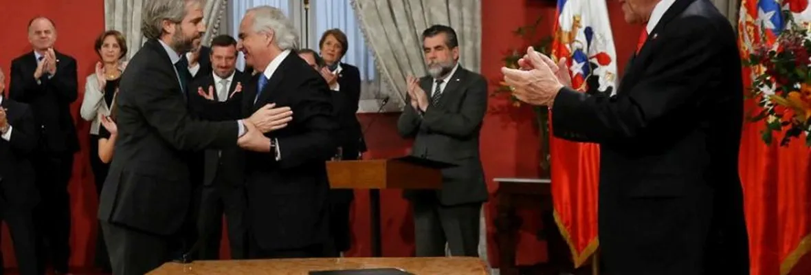 Un cambio cosmético de Gabinete, en un país que arde