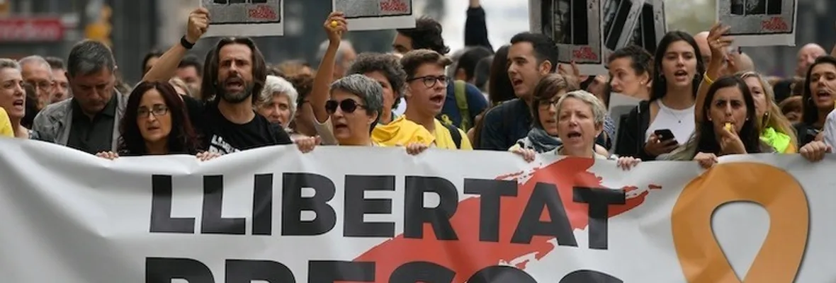 España obligada a liberar a presos políticos catalanes ante la presión de Europa