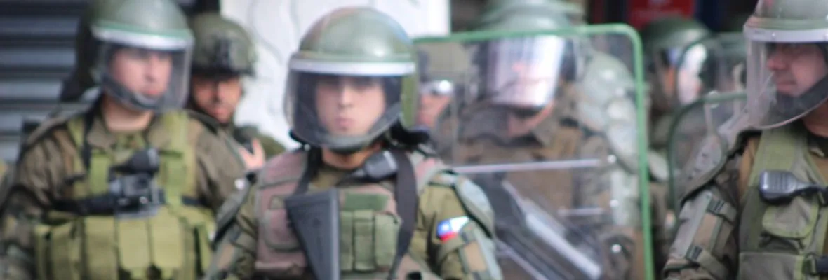 Corte de Santiago falla contra Carabineros por dificultar asistencia jurídica a manifestantes detenidos