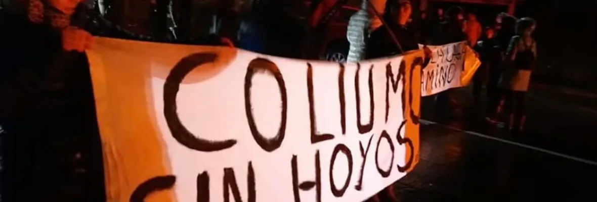 Vecinos de Coliumo cortan la ruta protestando por mal estado del camino