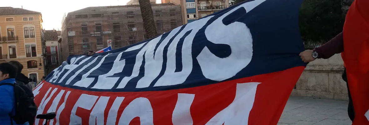 Chilenas y chilenos en Valencia entregan su apoyo a movilización social