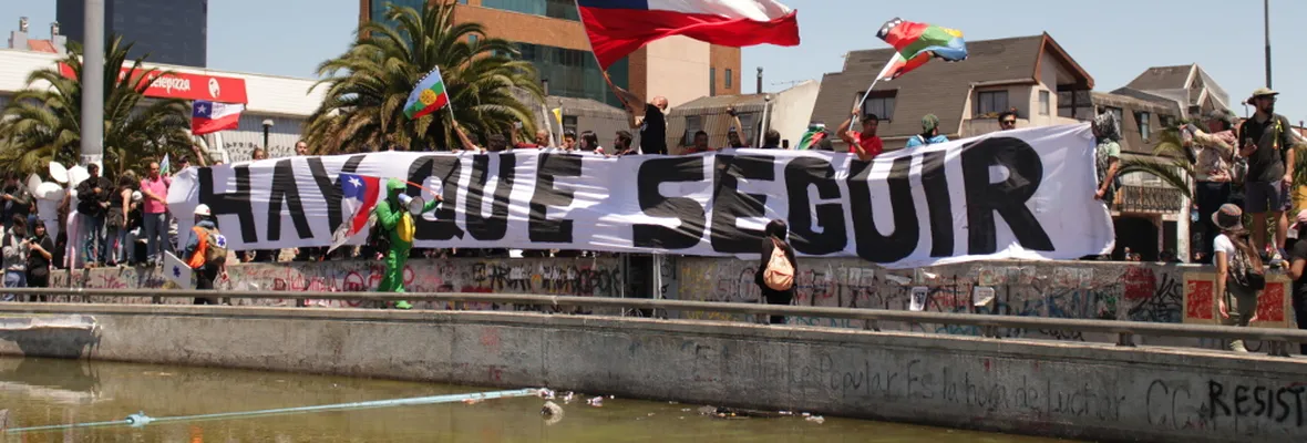 Gremios y sindicatos rechazan aprobación de ley represiva del gobierno: “es una continuación de la declaración de guerra”
