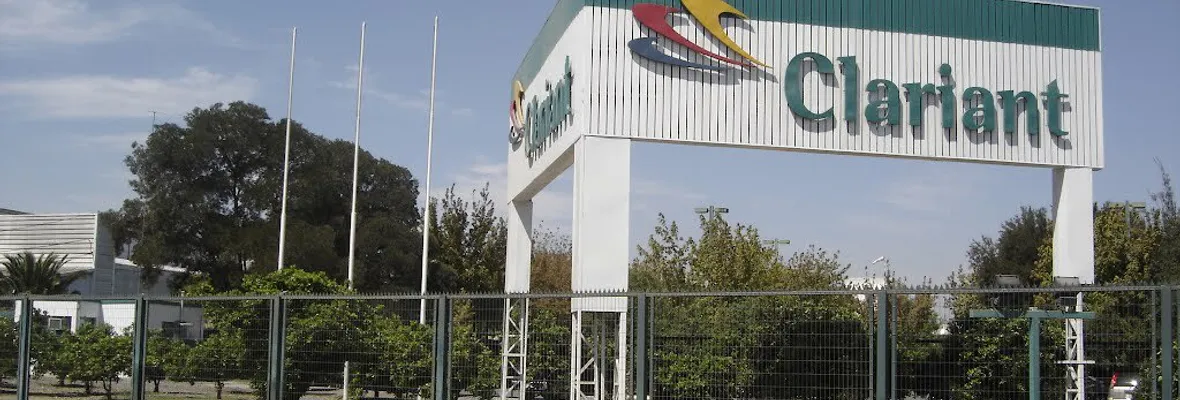 Emergencia química: Explosión en fábrica Clariant de Maipú (RM) libera nube tóxica. Náuseas, vómitos y dolores de cabeza en la población
